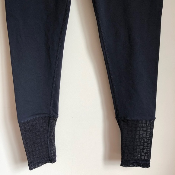 Titika black mid rise mesh ankle workout leggings size 6 - Picture 8 of 16